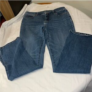 ST JOHNS BAY BOOTLEG JEANS 10